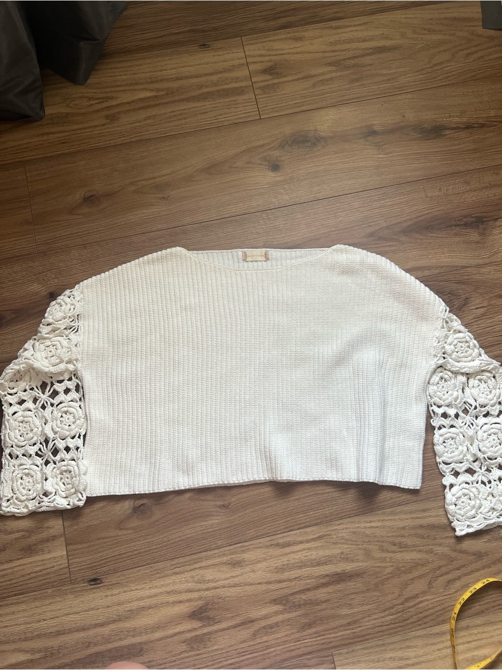 Altar’d State White Knit Cropped Sweater Boho Floral Crochet Sleeve Small